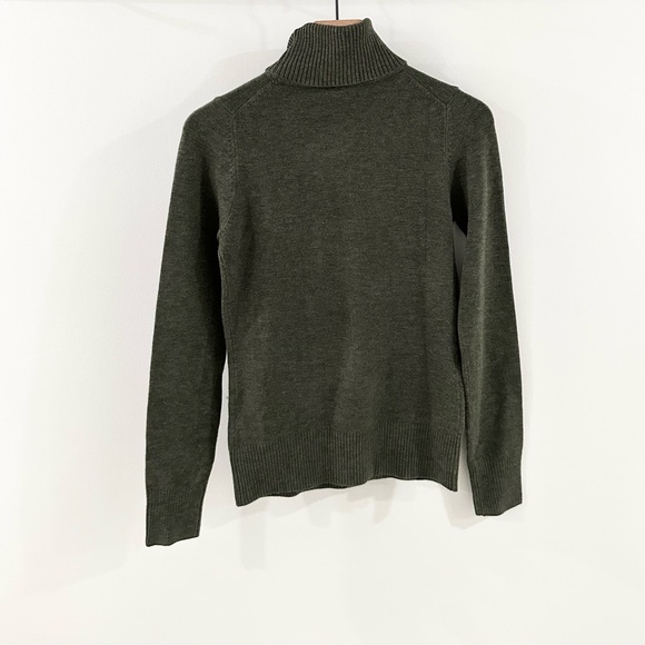 French Connection Forrest Green Turtleneck Sweater Size Small - Picture 6 of 6